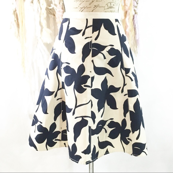 Banana Republic Dresses & Skirts - Banana Republic A Line White & Blue Skirt
